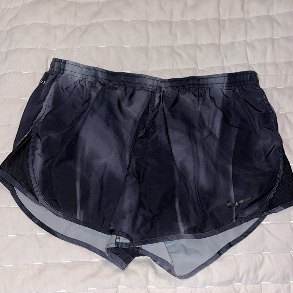 LAST DAY TO BUY NIKE SHORTS